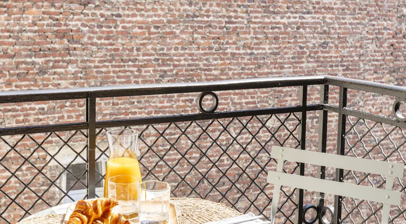 Photo of Lucky Feather