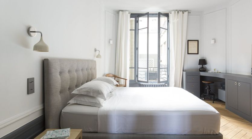 Photo of Triumphant Neighbour