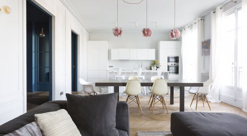 Photo of Triumphant Neighbour