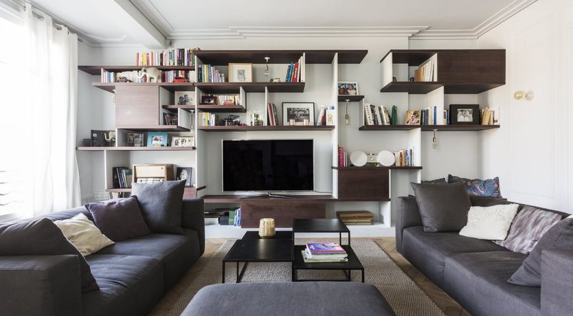 Photo of Triumphant Neighbour