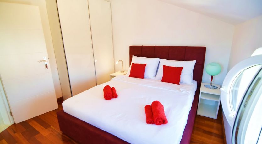 Photo of Sibenik Breeze