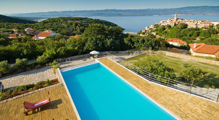 Photo of Eyes on the Waves