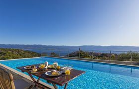 Photo of the-recliner