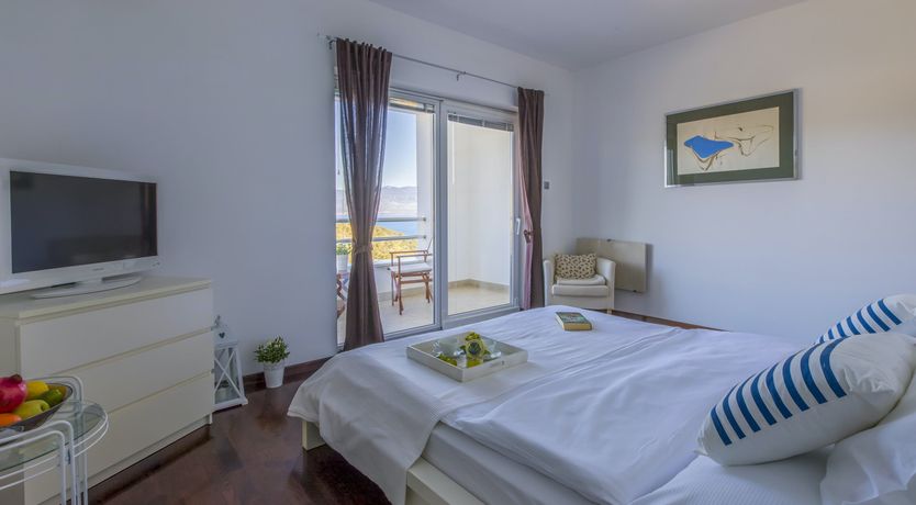 Photo of Eyes on the Waves