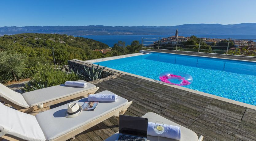 Photo of Eyes on the Waves