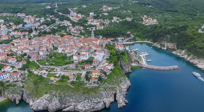 Photo of Eyes on the Waves