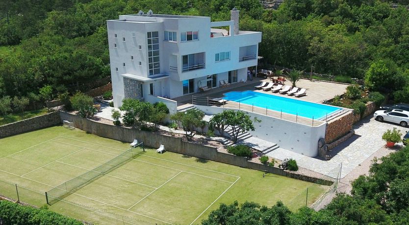 Photo of Eyes on the Waves