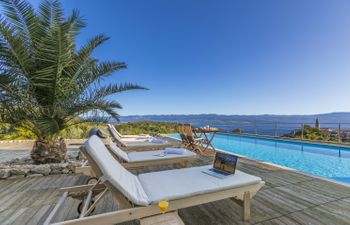 Wine & Waves Holiday Home