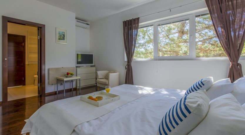 Photo of Eyes on the Waves