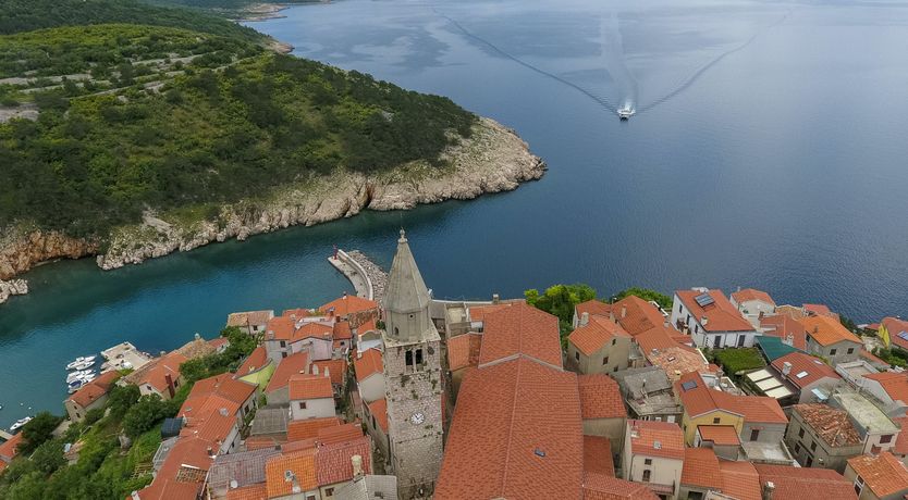 Photo of Eyes on the Waves