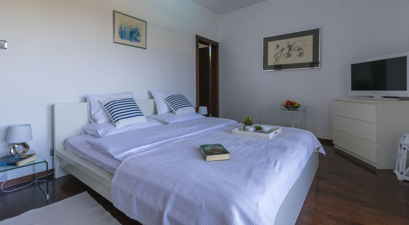 Photo of Eyes on the Waves