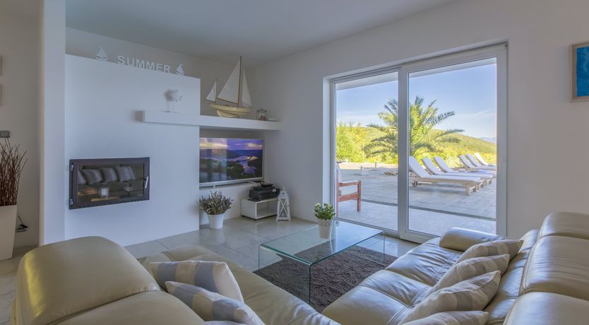 Photo of Eyes on the Waves