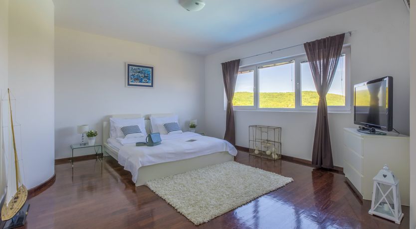 Photo of Eyes on the Waves