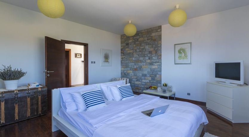 Photo of Eyes on the Waves