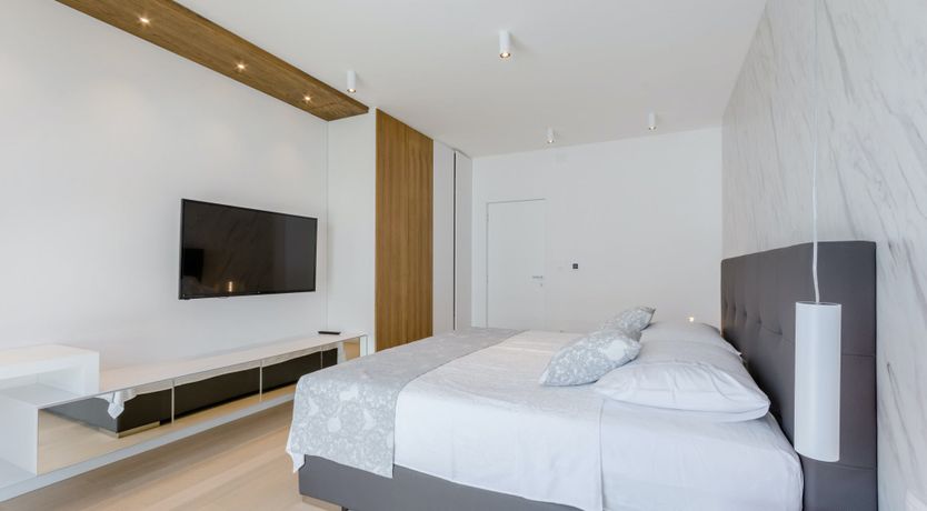 Photo of Coastal Breeze