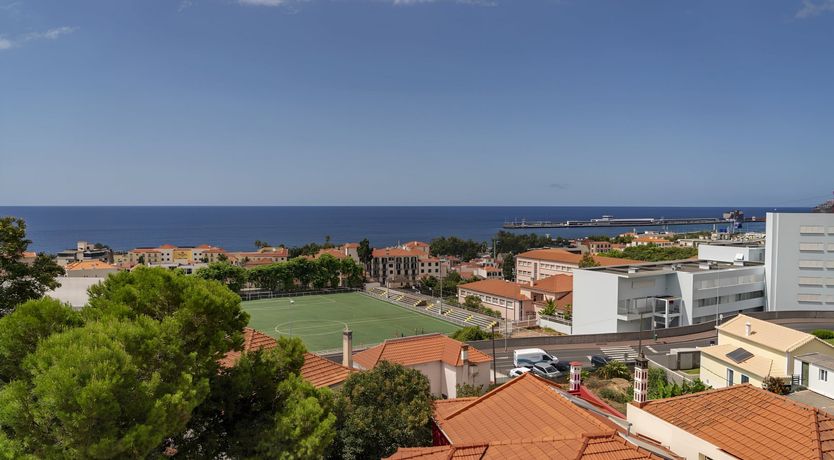 Photo of Shingle & Stone