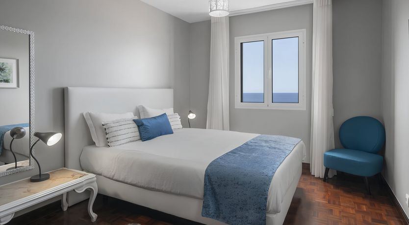 Photo of Shingle & Stone