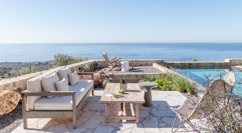 Photo of Peppered Palms