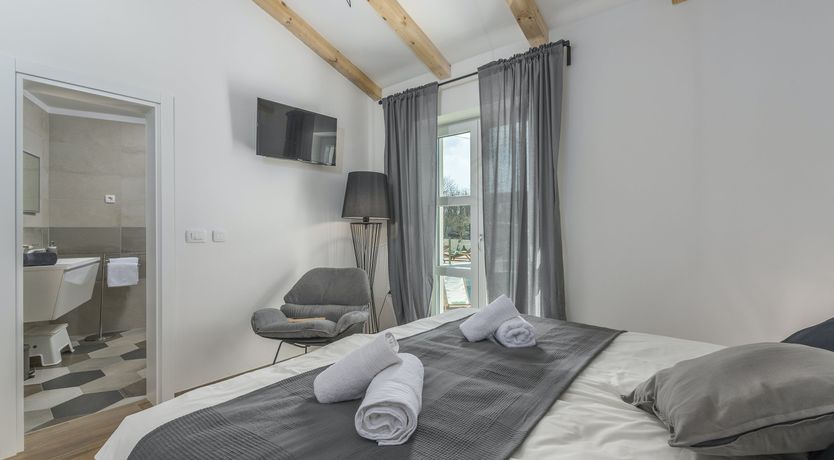 Photo of Green Sky Gallery