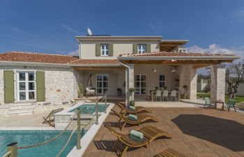 Green Sky Gallery Holiday Home