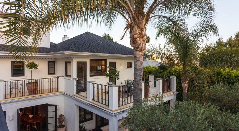 Photo of Golden Handshake