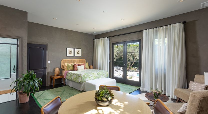 Photo of Golden Handshake