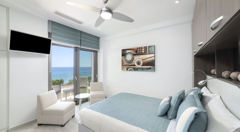 Photo of Moon on the Water