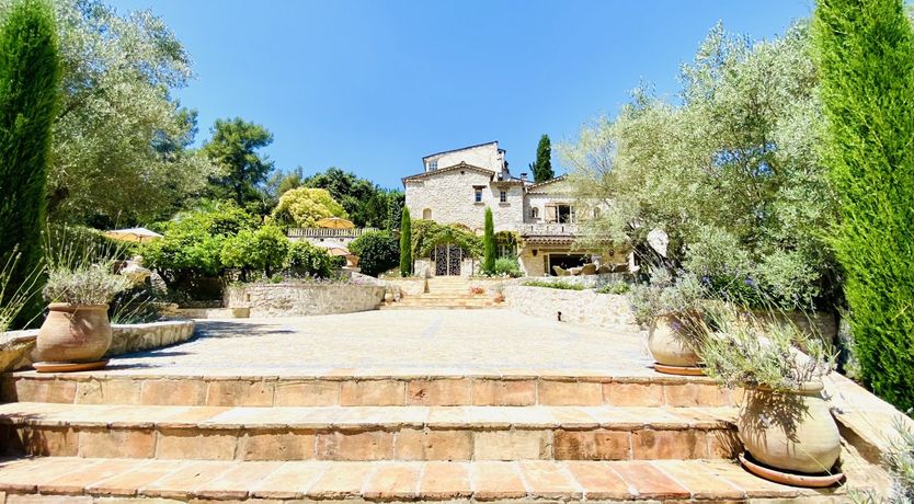 Photo of Polished & Painted