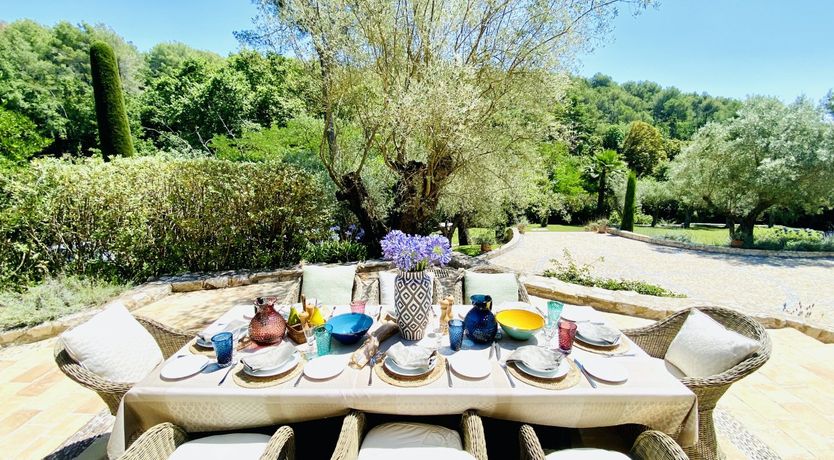 Photo of Polished & Painted