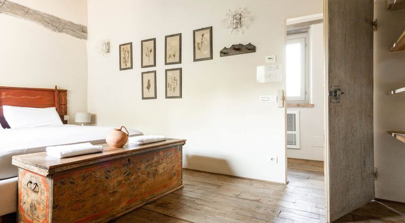 Photo of Artistic Retreat