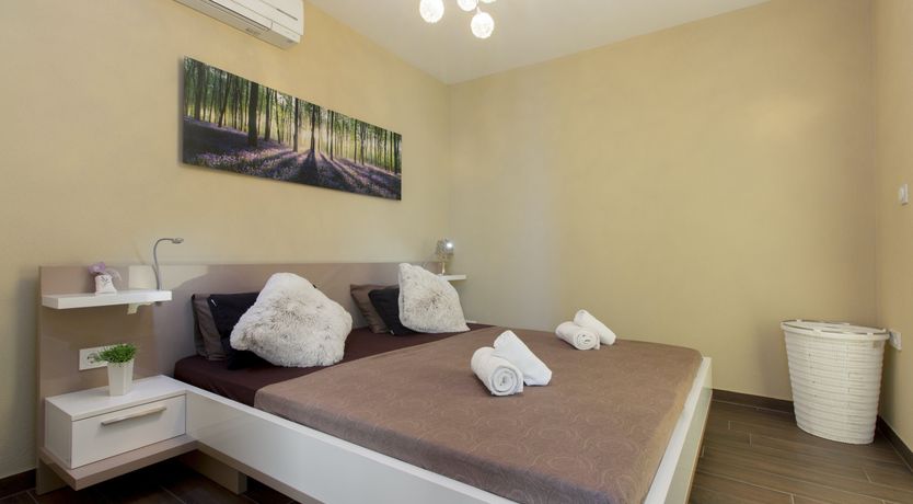 Photo of A Natural Stroll