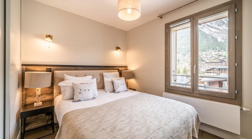 Photo of Mountain & Abbey