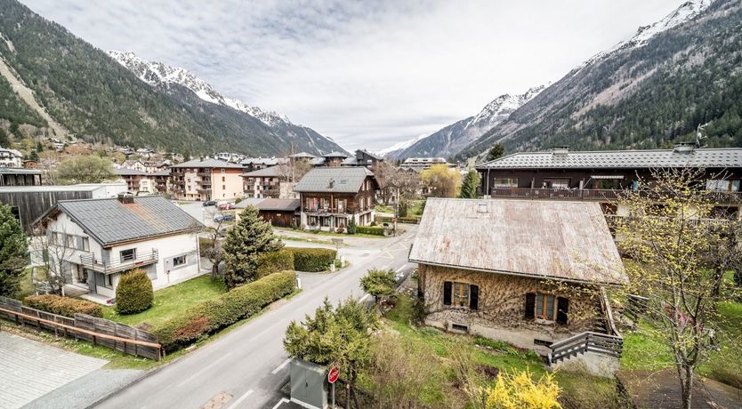 Photo of Mountain & Abbey