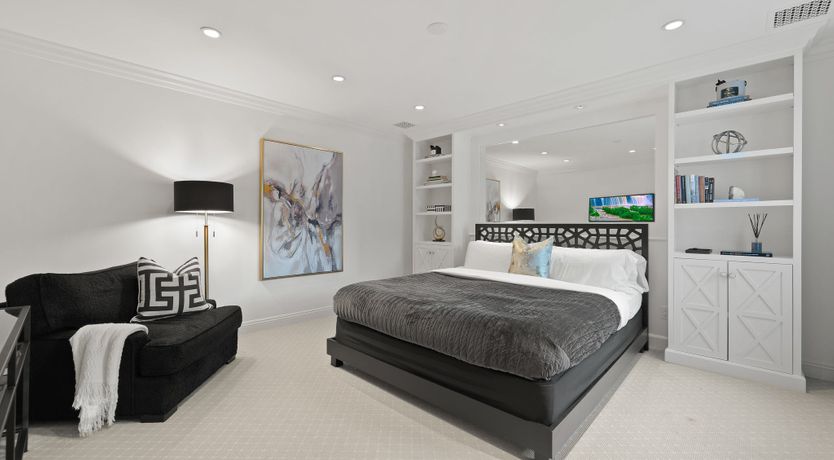 Photo of Beverly Hills Blue