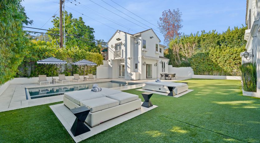 Photo of Beverly Hills Blue