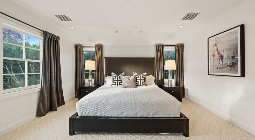 Photo of Beverly Hills Blue