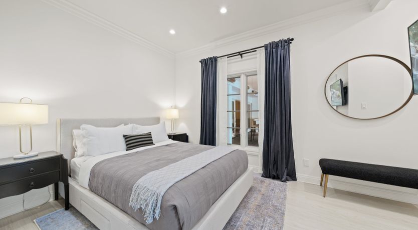 Photo of Beverly Hills Blue