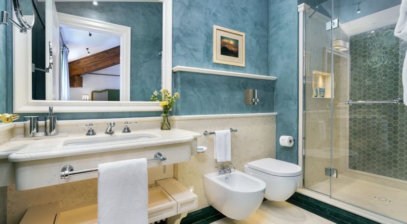 Photo of The Crimson Rose