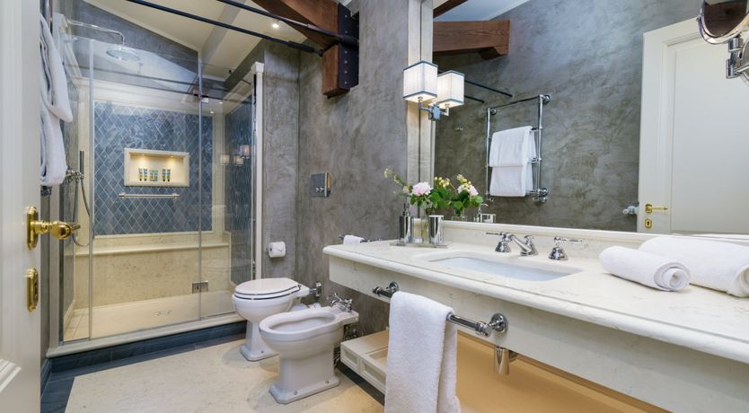 Photo of The Crimson Rose