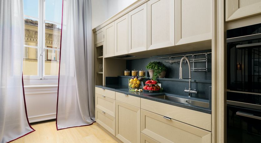 Photo of The Crimson Rose