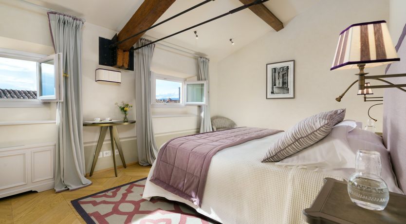 Photo of The Crimson Rose