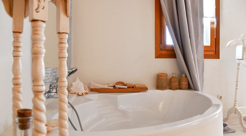 Photo of The Sea's Embrace