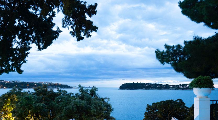 Photo of Lovely Breeze