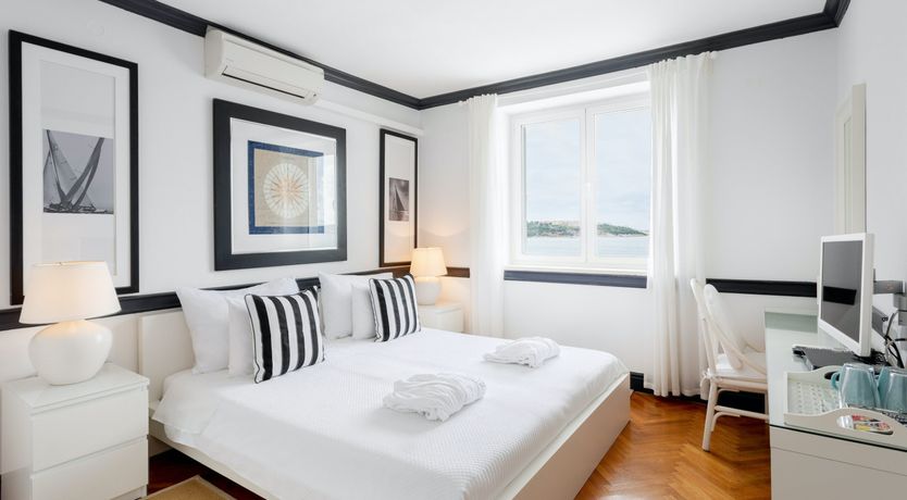 Photo of Lovely Breeze