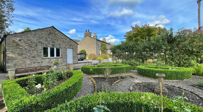 Photo of Casterton Gardens