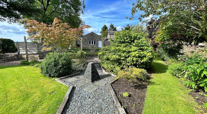 Photo of Casterton Gardens