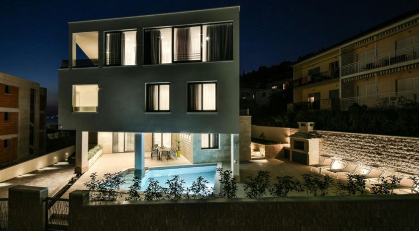 Photo of With a View to See