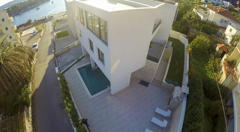 Photo of With a View to See