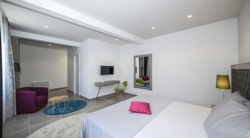 Photo of With a View to See