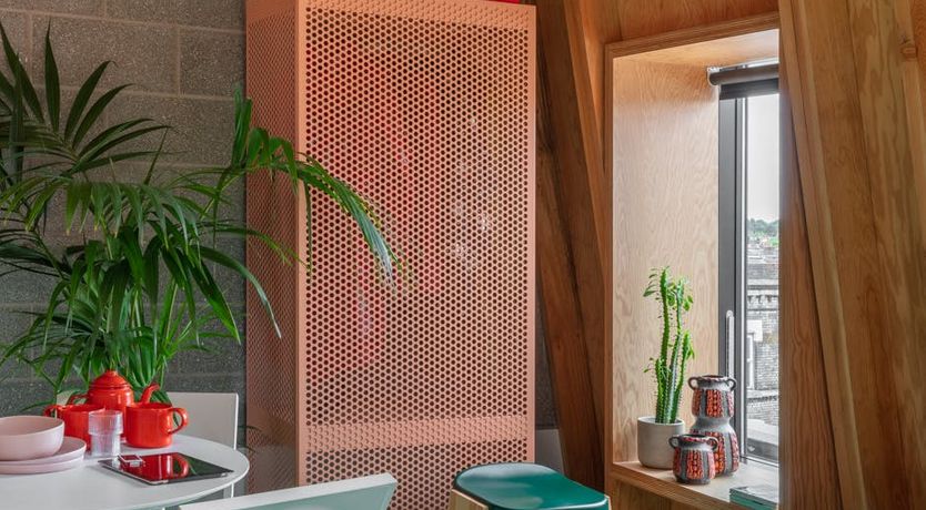 Photo of A Note From London